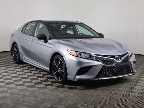 Used 2020 Toyota Camry XSE FWD image 2