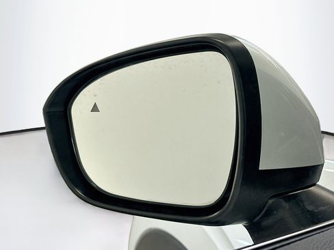 Used 2024 Mitsubishi Outlander SE AWD/4WD image 16