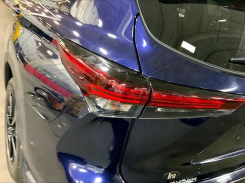 Used 2024 Toyota Highlander XSE image 29