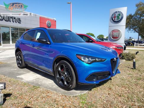 Used 2024 Alfa Romeo Stelvio Veloce AWD/4WD image 1