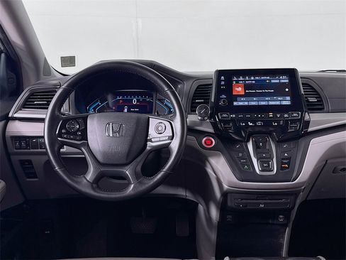 Used 2018 Honda Odyssey Touring image 29