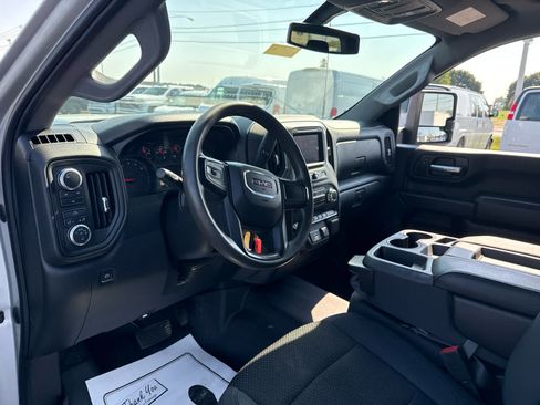Used 2020 GMC Sierra 2500 4x4 Crew Cab w/ Convenience Package image 12