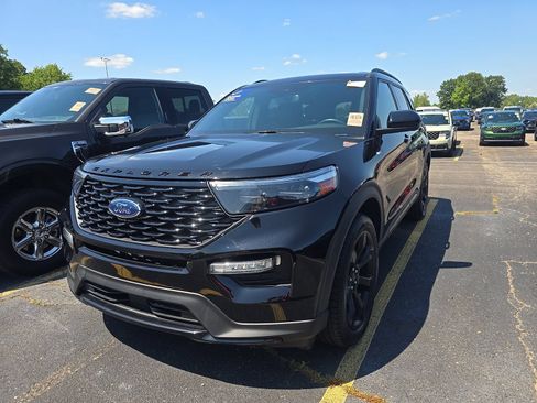 Used 2022 Ford Explorer ST-Line w/ Class IV Trailer Tow Package AWD/4WD image 3