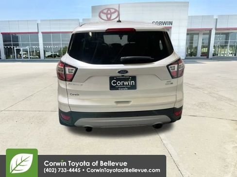Used 2017 Ford Escape SE w/ SE Cold Weather Package image 4