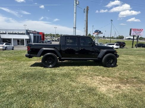Used 2020 Jeep Gladiator Sport w/ Quick Order Package 24S AWD/4WD image 14