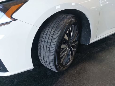 Certified 2025 Nissan Altima 2.5 SV FWD image 33