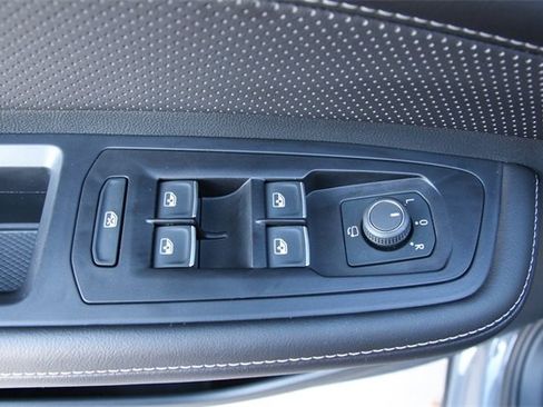 Certified 2025 Volkswagen Atlas SEL Premium R-Line image 15