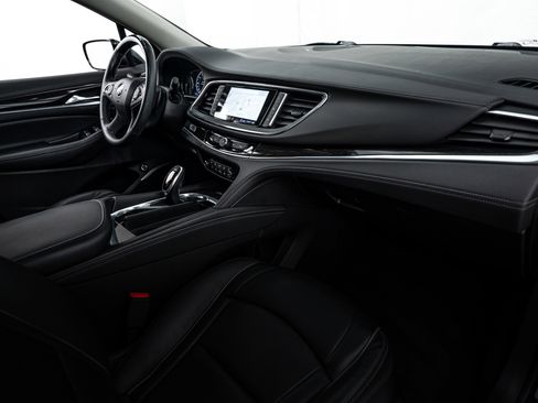 Used 2021 Buick Enclave Avenir w/ Avenir Technology Package image 8