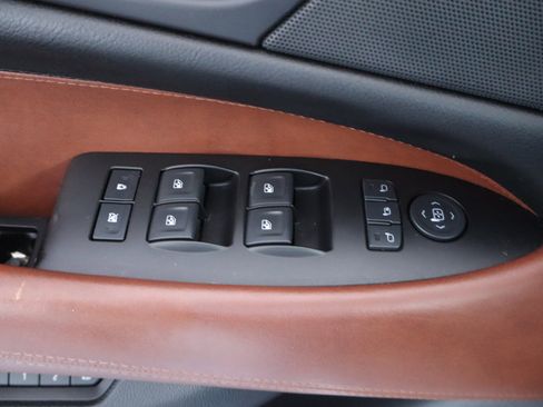 Used 2015 Cadillac Escalade Premium image 26