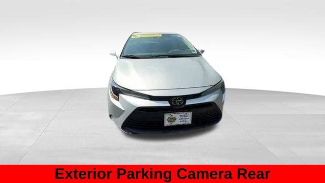 Used 2025 Toyota Corolla LE FWD image 39