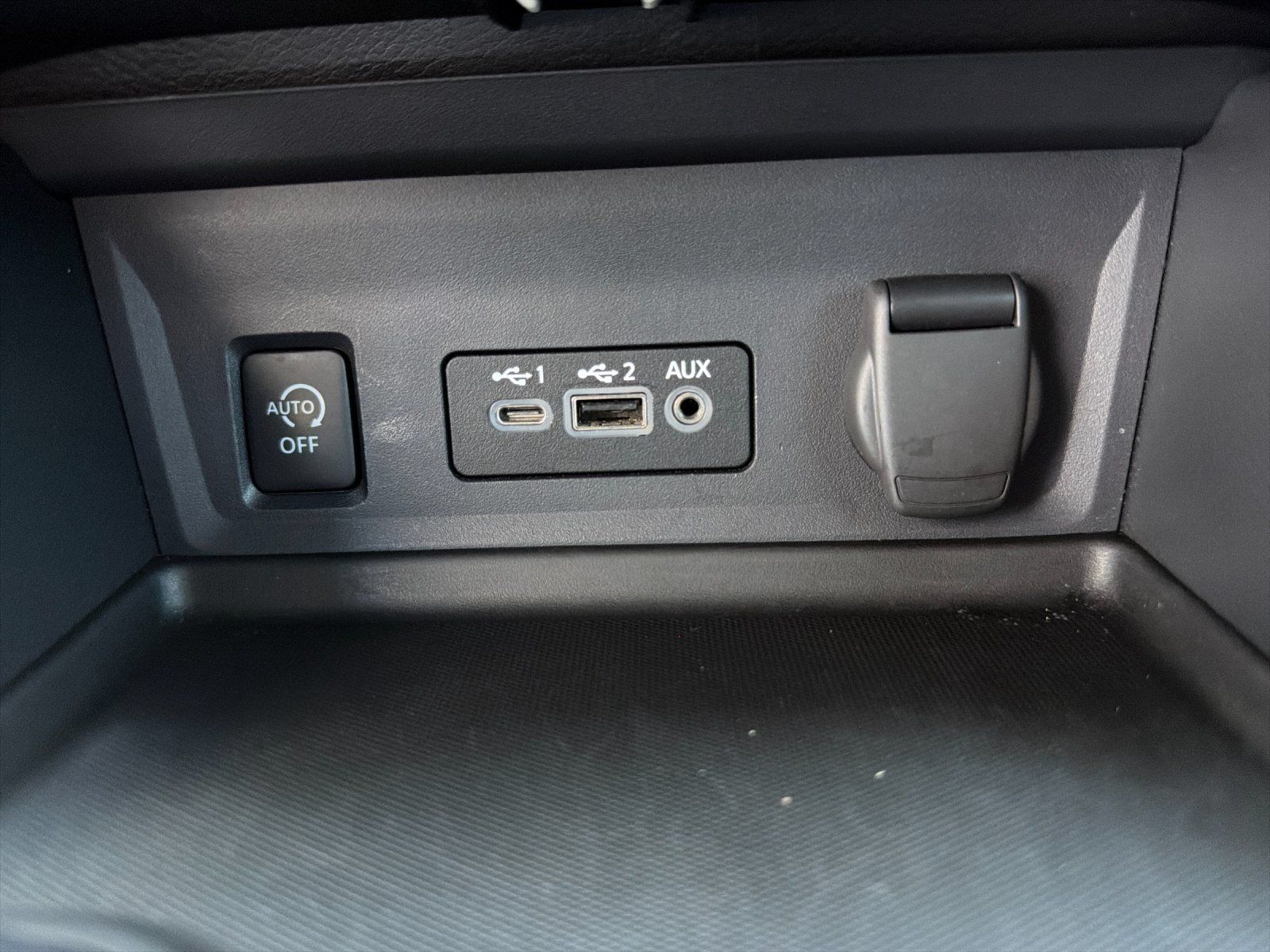Used 2024 Nissan Sentra SV w/ Lighting Package FWD image 40