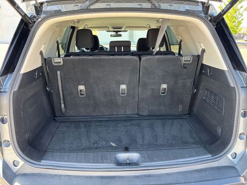 Used 2025 Nissan Pathfinder SV AWD/4WD image 34