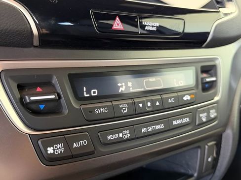 Used 2022 Honda Pilot Sport image 26