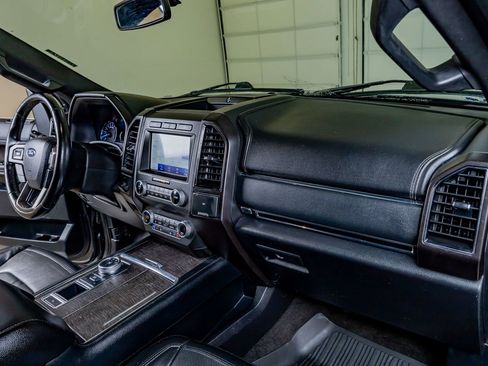 Used 2021 Ford Expedition Max Limited image 14