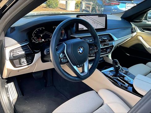 Certified 2023 BMW 540i w/ Premium Package image 17