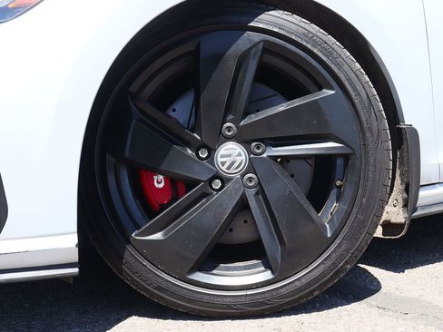 Used 2019 Volkswagen GTI SE w/ SE Experience Package image 5