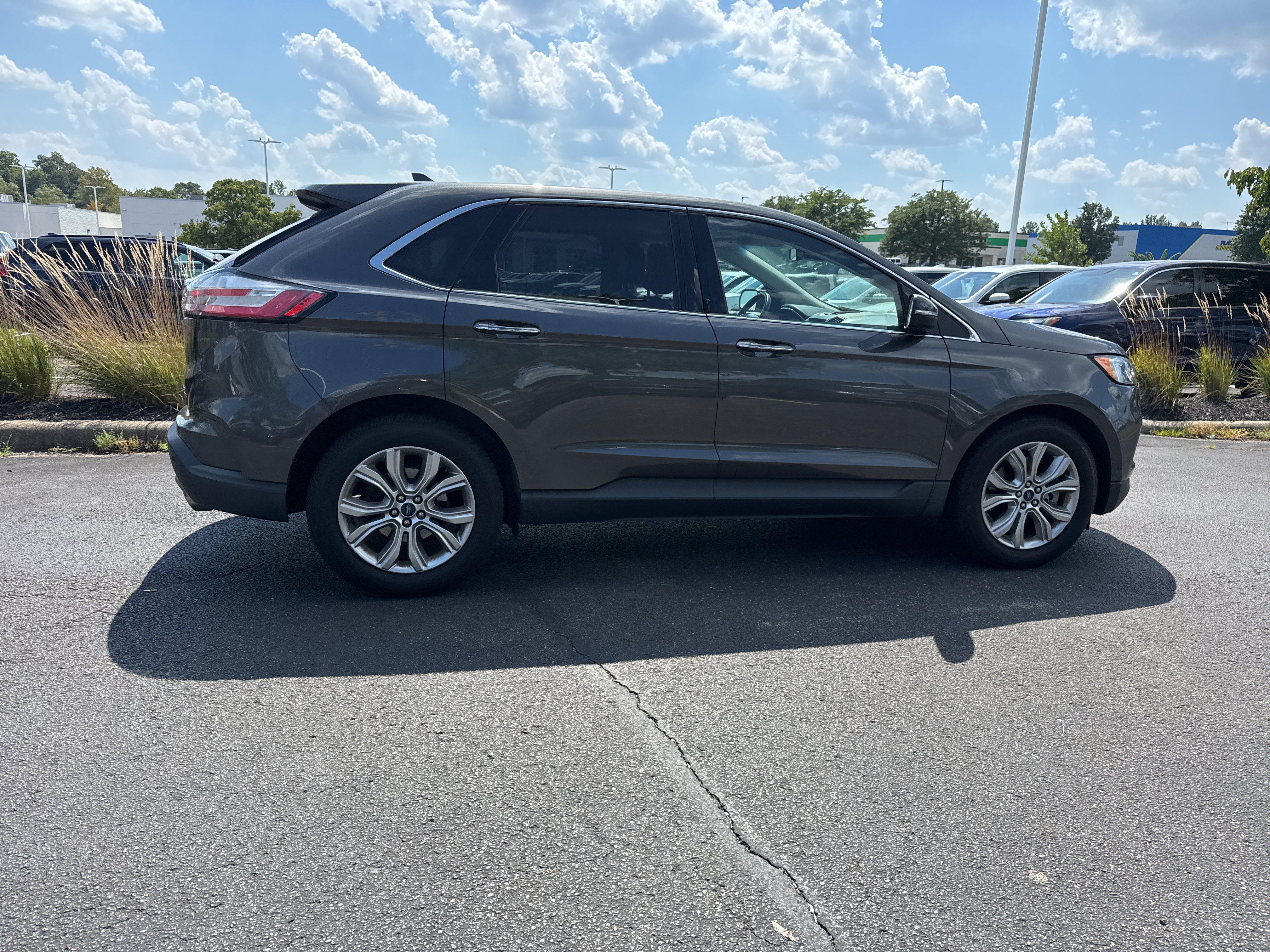 Used 2020 Ford Edge Titanium w/ Equipment Group 301A AWD/4WD image 29