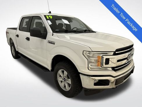 Used 2019 Ford F150 XLT w/ Trailer Tow Package image 3