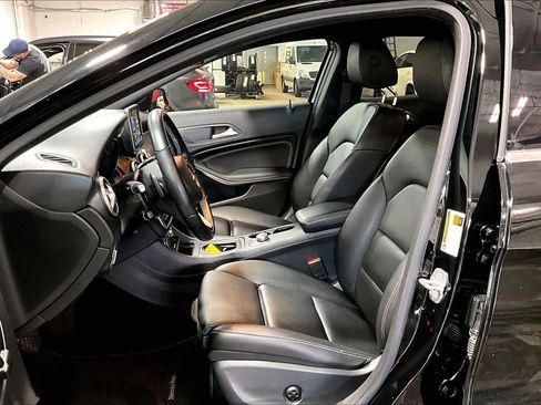 Used 2016 Mercedes-Benz GLA 250 4MATIC image 9
