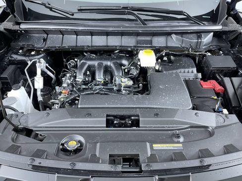 Certified 2025 Nissan Pathfinder SV w/ Black Appearance Package AWD/4WD image 28