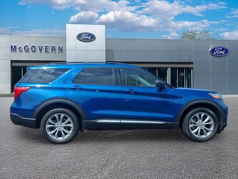 Used 2022 Ford Explorer XLT AWD/4WD image 5