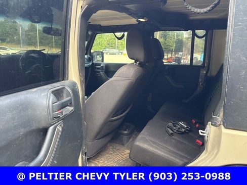 Used 2018 Jeep Wrangler Unlimited Sport S image 16