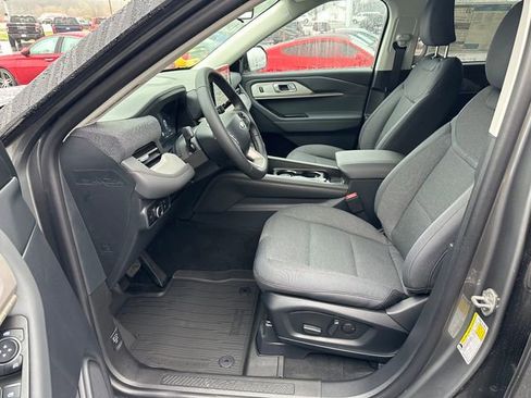 New 2026 Ford Explorer Active image 9