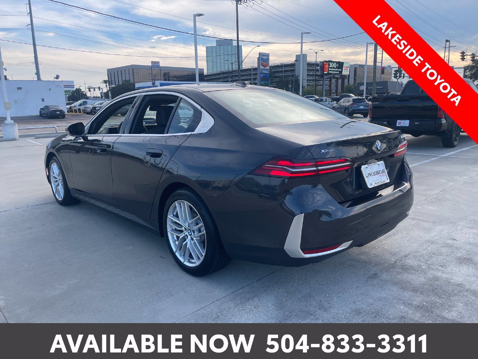 Used 2024 BMW 530i xDrive w/ Premium Package AWD/4WD image 4