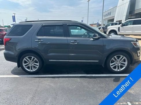 Used 2017 Ford Explorer XLT w/ Equipment Group 202A AWD/4WD image 3