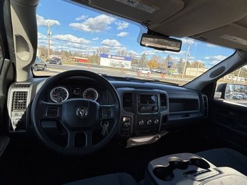 Used 2015 RAM 1500 Express image 24