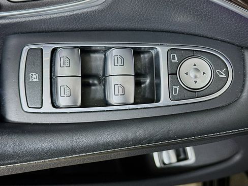 Used 2020 Mercedes-Benz S 560 Sedan image 15