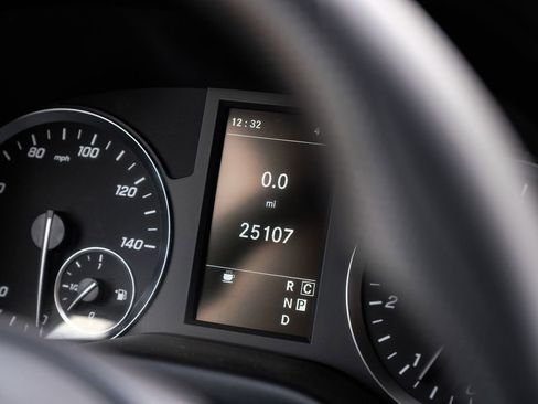 Used 2023 Mercedes-Benz Metris image 17