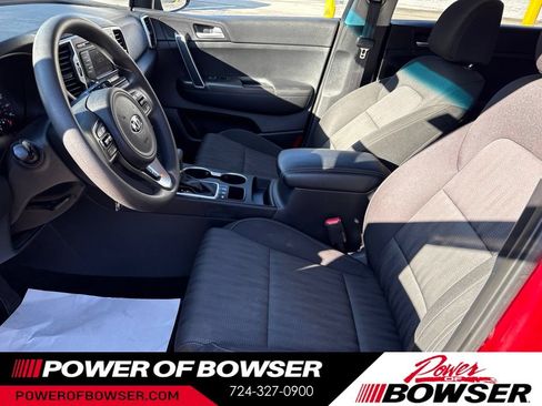 Used 2019 Kia Sportage LX AWD/4WD image 9