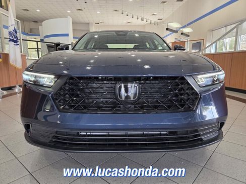 Used 2024 Honda Accord EX image 2