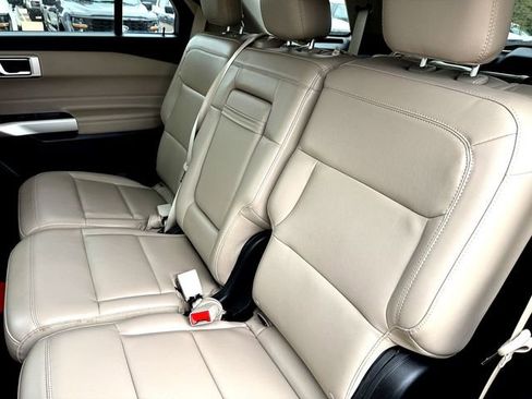 Used 2023 Ford Explorer XLT w/ Equipment Group 202A image 26