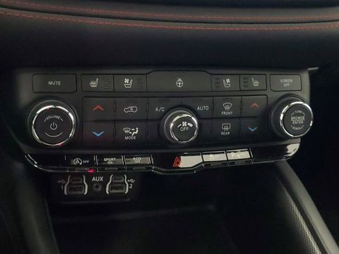 Used 2024 Dodge Durango GT AWD/4WD image 23