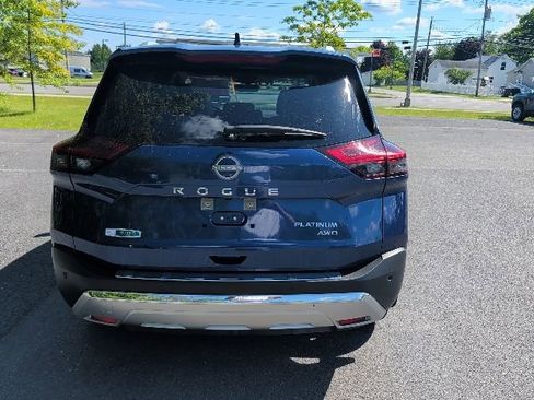Used 2023 Nissan Rogue Platinum AWD/4WD image 6