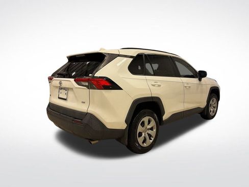 Used 2019 Toyota RAV4 LE image 6