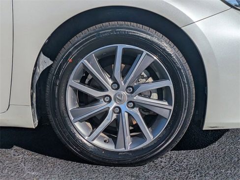 Used 2016 Lexus ES 300h image 11