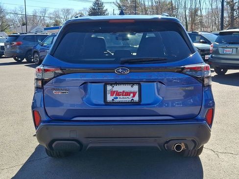 Used 2025 Subaru Forester Touring image 5