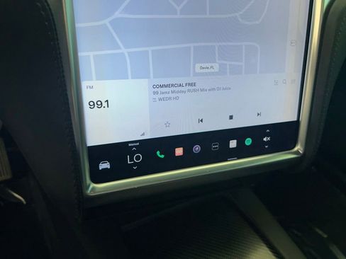 Used 2018 Tesla Model X 75D AWD/4WD image 7