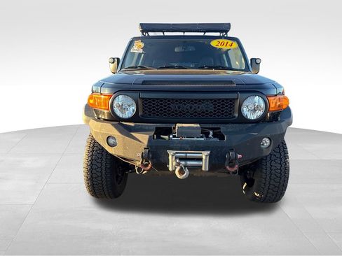 Used 2014 Toyota FJ Cruiser 4WD w/ Upgrade Package image 10