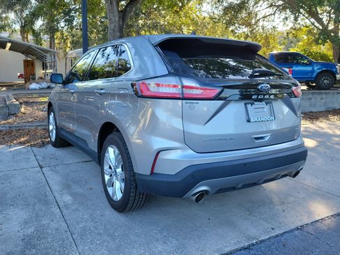 Used 2022 Ford Edge Titanium AWD/4WD image 6