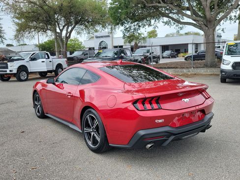 Used 2024 Ford Mustang Coupe RWD image 4