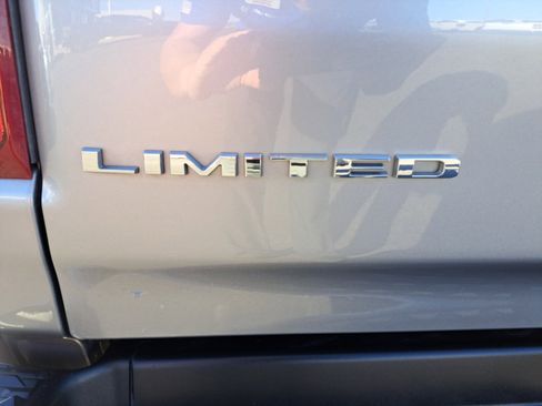 Used 2022 RAM 1500 Limited w/ Body Color Bumper Group image 16