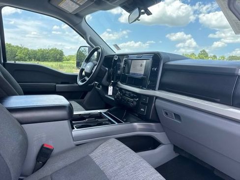 Used 2025 Ford F250 XLT w/ FX4 Off-Road Package AWD/4WD image 21