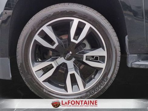 Used 2019 Chevrolet Suburban LT AWD/4WD image 31