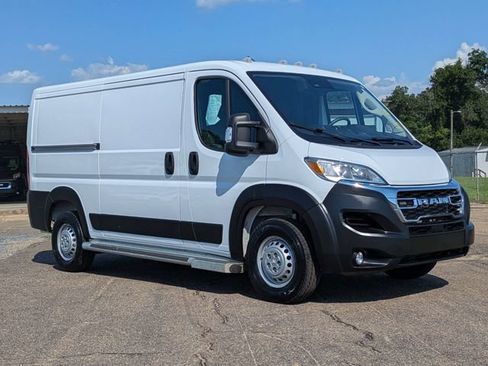 Used 2025 RAM ProMaster 2500 w/ U-Haul Equipment Group FWD image 2