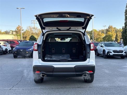 New 2025 Subaru Ascent Limited image 16