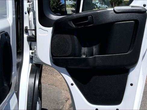 Used 2025 RAM ProMaster 2500 w/ Convenience Group FWD image 24